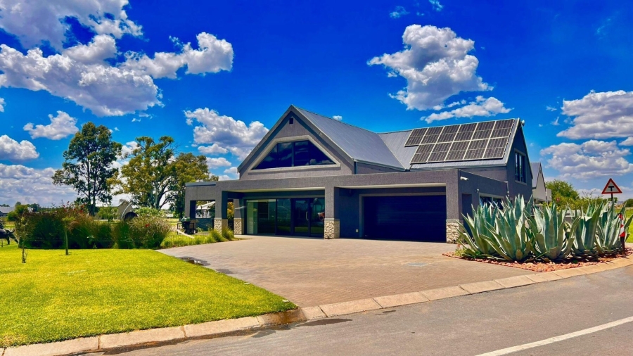 3 Bedroom Property for Sale in Heron Banks Golf Estate Free State